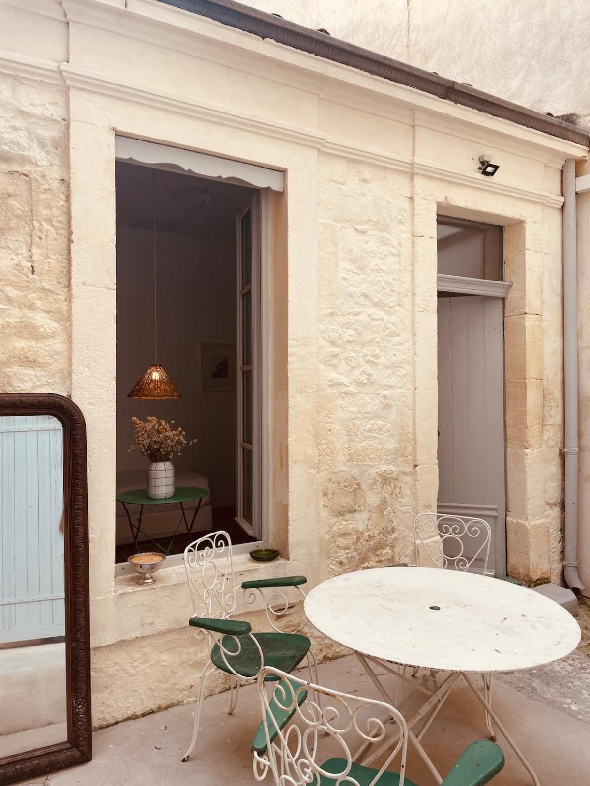 L'impasse Maison Arenes * Arles